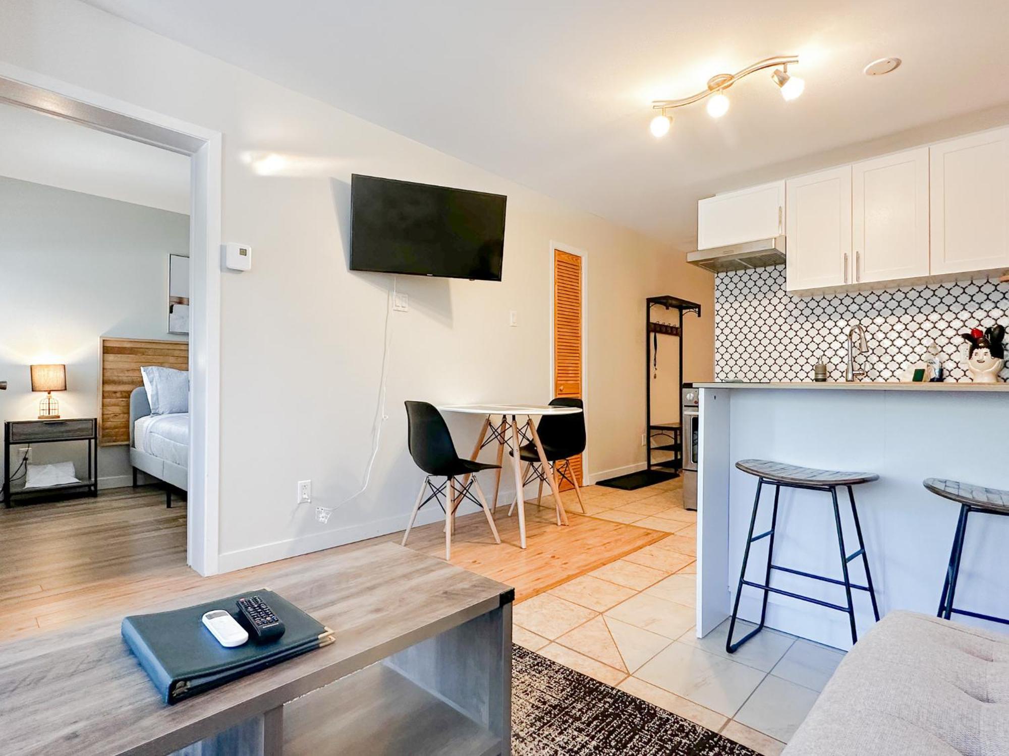 Appartamento The Alpine Nest - 3 Beds - 4 Guests - Free Parking - Pool Mont-Tremblant Esterno foto