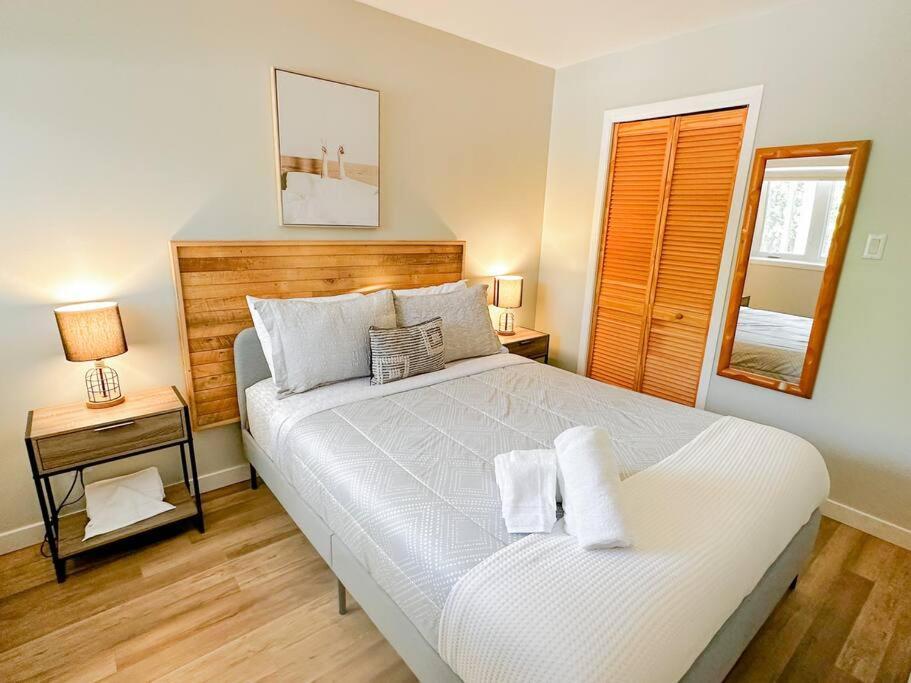 Appartamento The Alpine Nest - 3 Beds - 4 Guests - Free Parking - Pool Mont-Tremblant Esterno foto
